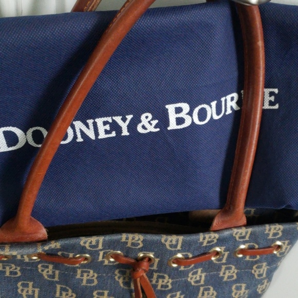 Dooney &Bourke handbag - Picture 5 of 7